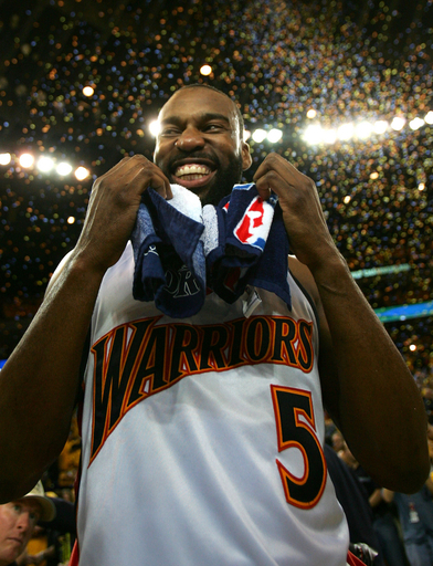 ＜06-07NBA プレーオフ＞ウォリアーズ デイビスの活躍でマーベリックスに連勝 - 米国