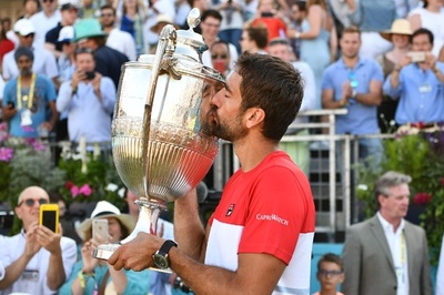 チリッチがクイーンズ大会制覇、ジョコビッチはマッチポイント逃す