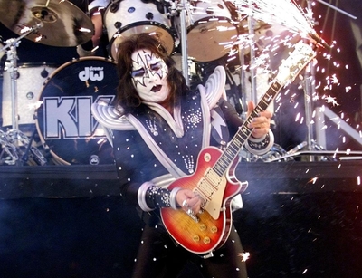 エース・フレーリーさん死去、74歳 キッスのギタリスト