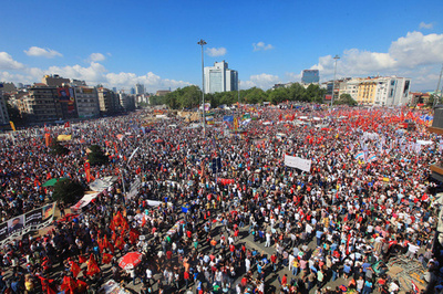 水泳ゴーグルは「武器」、トルコ裁判所