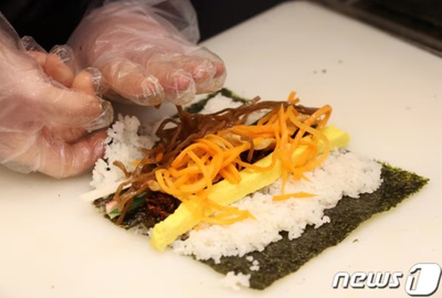 独特な「追加料金」で炎上の韓国「のり巻き店」…今度は「ラーメン」めぐりまた袋叩き