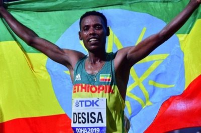 デシサが男子マラソン制覇、エチオピア勢が世陸18年ぶり金