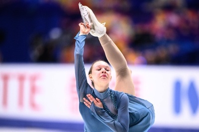 ソーングレンが女子SP首位 三原は4位発進 NHK杯