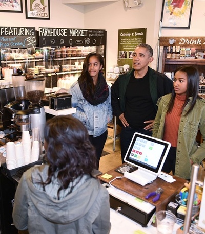 オバマ大統領、娘と一緒に近所のお店へ