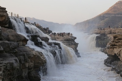 黄河の「几」の字型の蛇行は約125万年に出現と測定