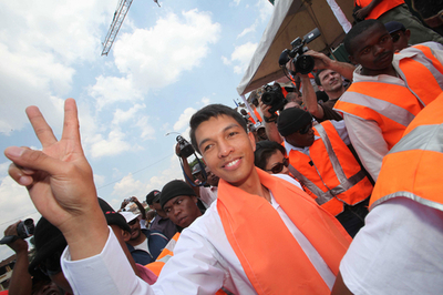 マダガスカル、首都の市長が国家指導者宣言