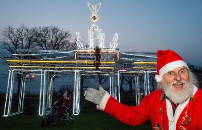 「走る門」？悪魔おじさん、クリスマスに向け新作自転車を公開