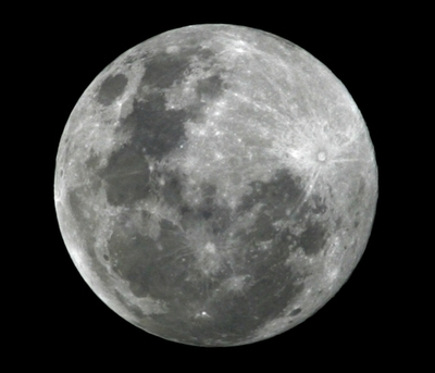 月で水を観測、3探査機