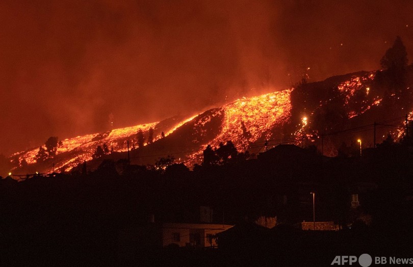 スペイン・カナリア諸島で火山噴火 50年ぶり
