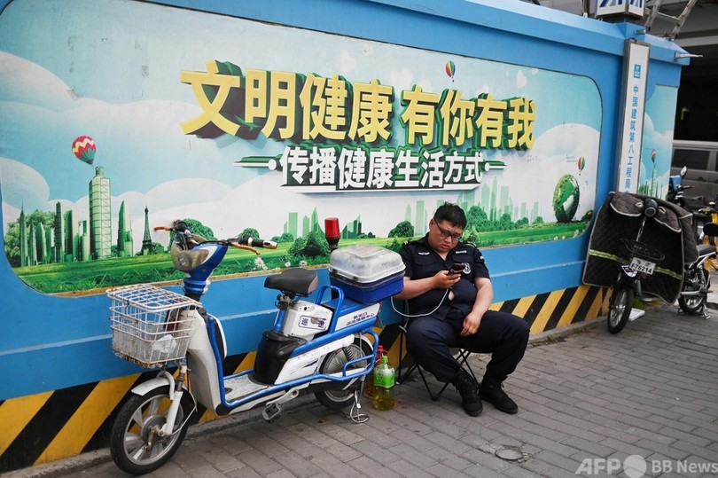 「党の言葉を聞け」 中国共産党創立100年、街角彩るプロパガンダ