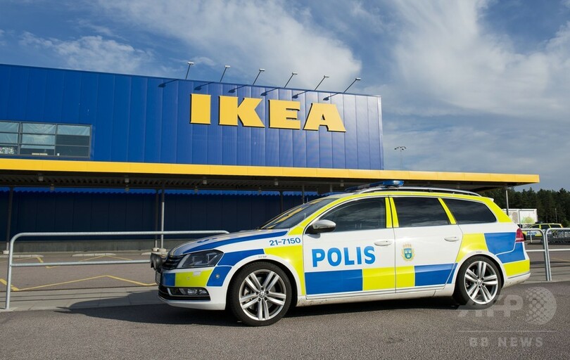 スウェーデンのイケア客刺殺、凶器は商品か 刃物の販売中止