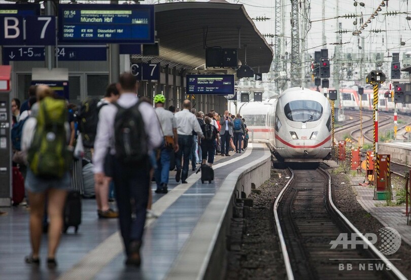 ドイツの駅で8歳児押し死亡させた男、精神鑑定へ 外国籍で3児の父親