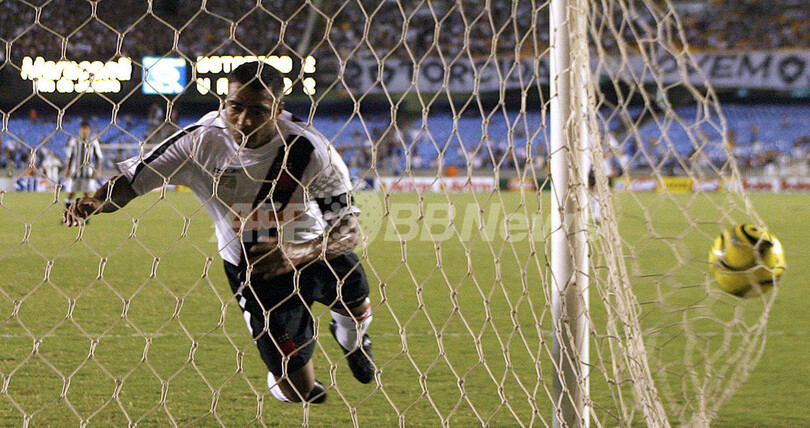 サッカー リオ デ ジャネイロ州選手権 ロマーリオ 通算1000ゴール達成成らず ブラジル 写真2枚 国際ニュース Afpbb News