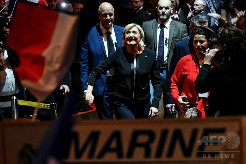 仏極右ルペン氏「フランス第一」旗印に 大統領選へ決起集会