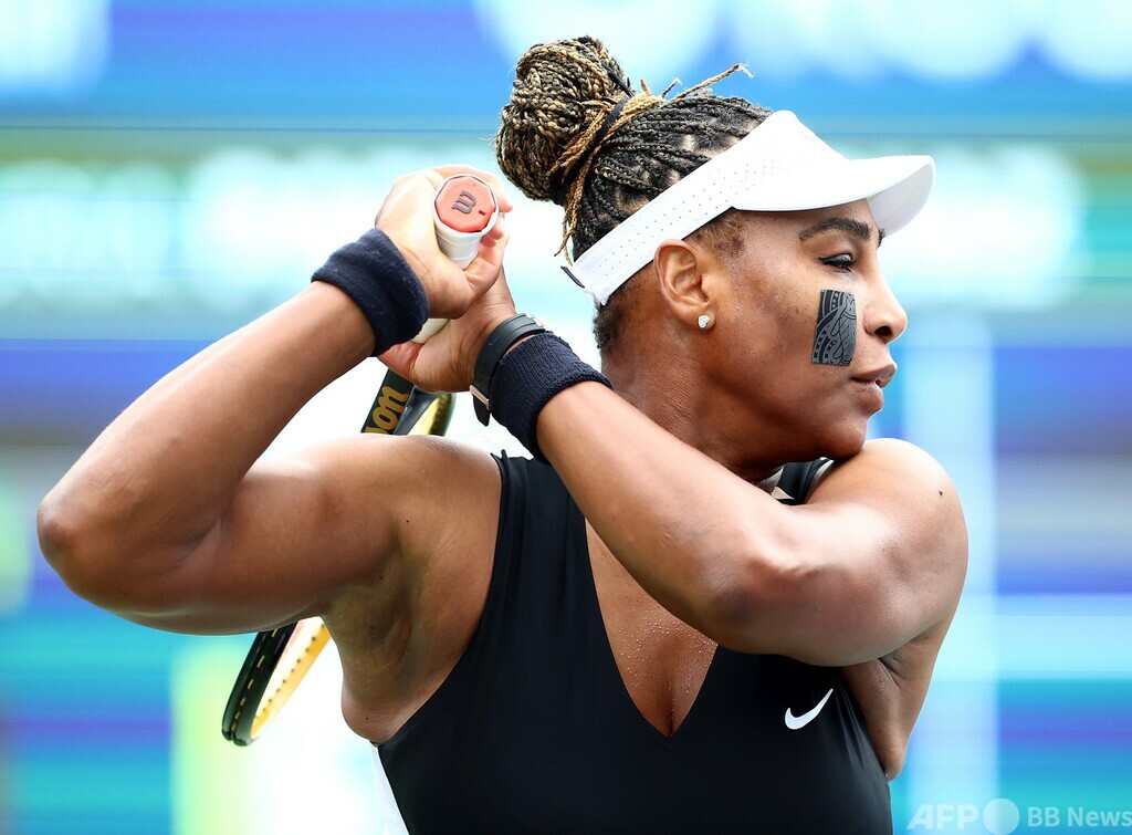 セレーナが「トンネルの先の光」見いだす ナショナルバンクOP初戦突破 写真4枚 国際ニュース:AFPBB News