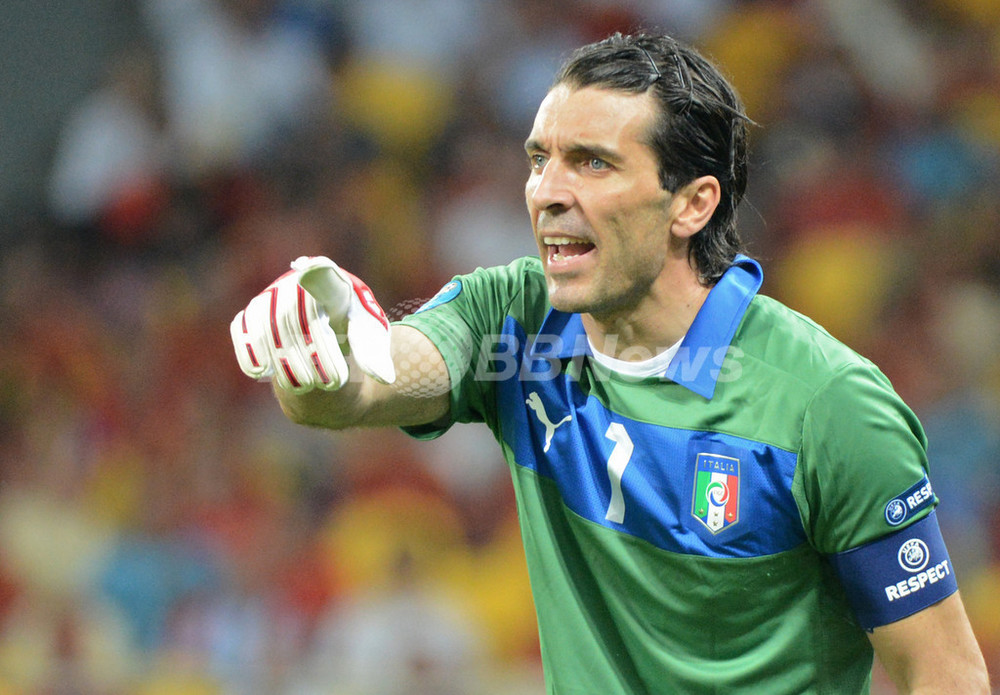 ブッフォンがスペインを賞賛、サッカー欧州選手権 写真2枚 国際 