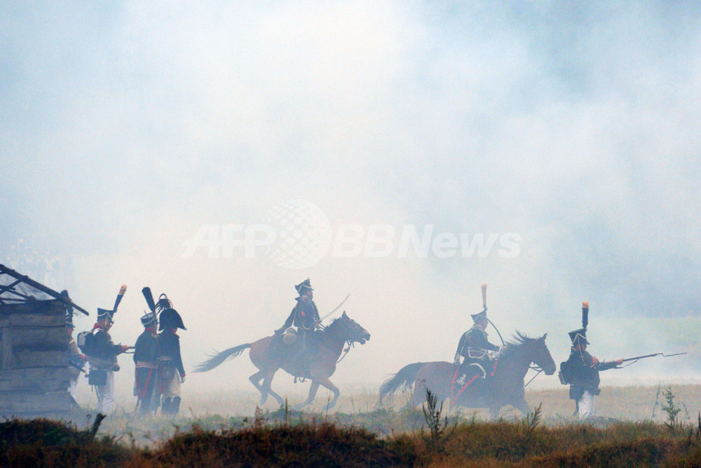 「ボロジノの戦い」から200年、ナポレオンと露軍の激戦を再現 写真34枚 国際ニュース：AFPBB News