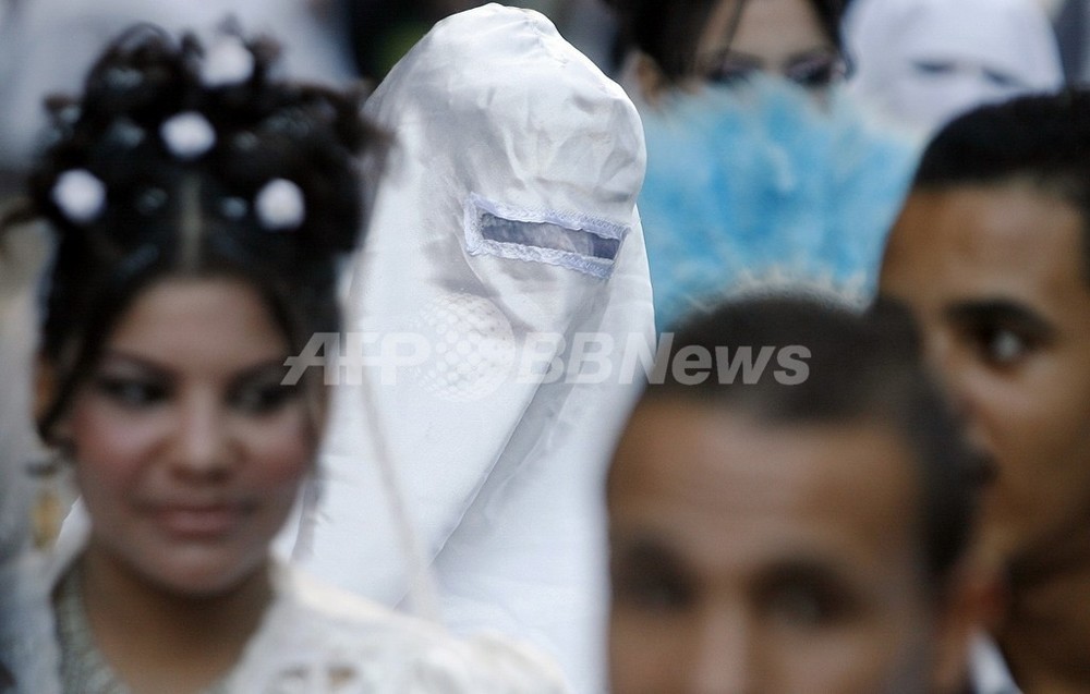 イスラム教国エジプト 女性初の結婚式執行が物議に 写真1枚 国際ニュース Afpbb News