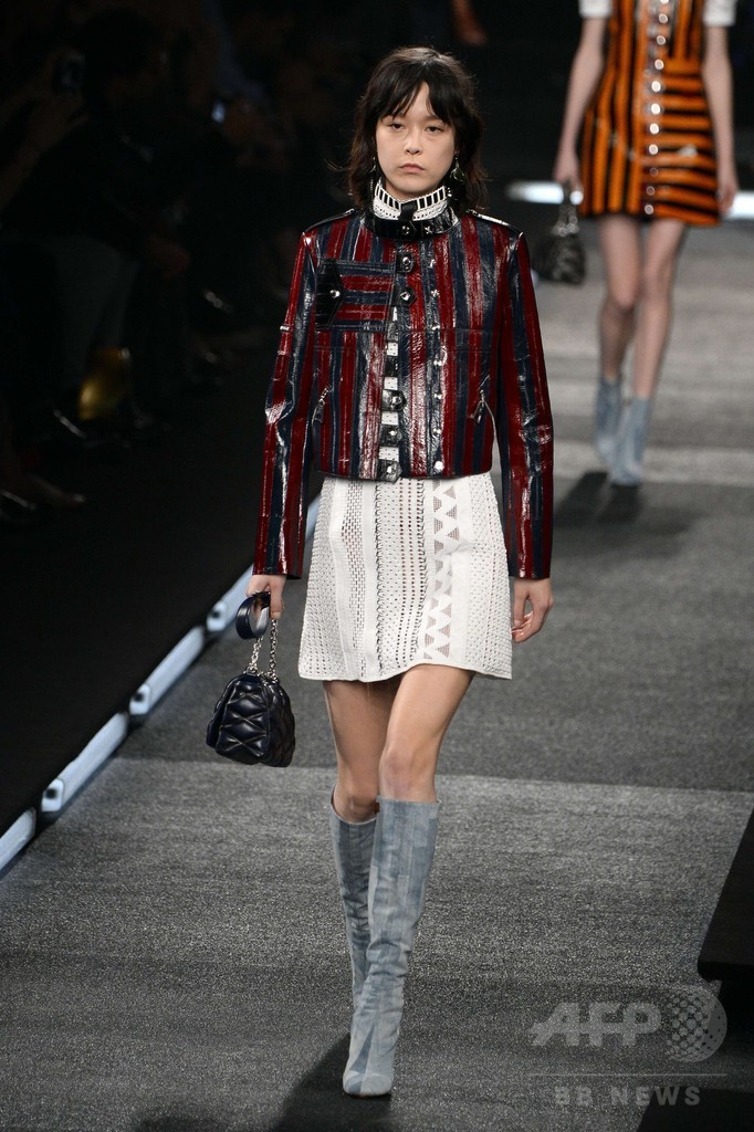 「ルイ・ヴィトン ファウンデーション」で初のショー、「ルイ・ヴィトン」15年春夏