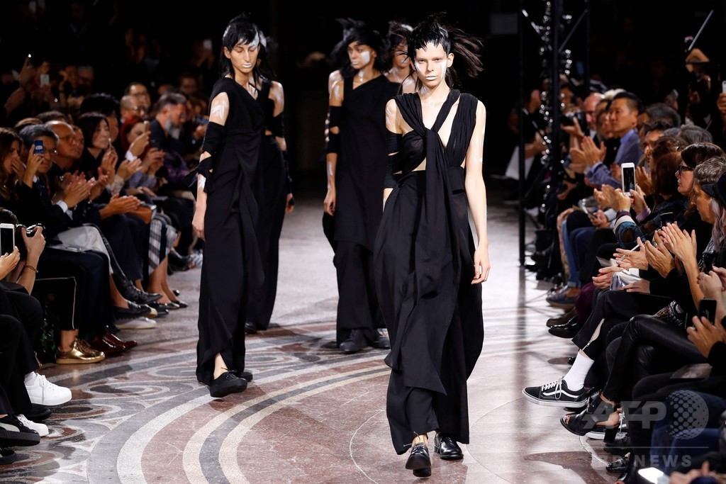 「ヨウジヤマモト」17年春夏