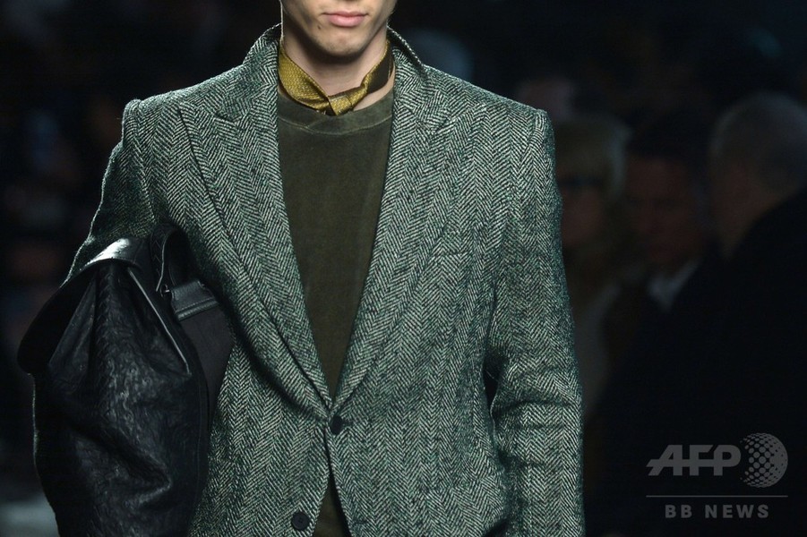 コーデュロイ素材で快適さを追求、「ボッテガ・ヴェネタ」15/16年秋冬メンズ