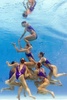 スペイン・バルセロナ（Barcelona）で開催されている第15回世界水泳選手権（15th FINA World Championships）。水中カメラで撮影されたシンクロナイズドスイミング・チームの演技の様子。

チームフリールーティン（FR）決勝で演技するスイスの選手（2013年7月26日撮影）。(c)AFP/FRANCOIS XAVIER MARIT
