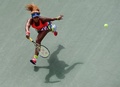 女子テニス、東レ・パンパシフィック・オープン、シングルス決勝。リターンを打つ大坂なおみ（2016年9月25日撮影）。(c)AFP/TORU YAMANAKA