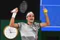 全豪オープンテニス、男子シングルス決勝。勝利を喜ぶロジャー・フェデラー（2017年1月29日撮影）。(c)AFP/WILLIAM WEST