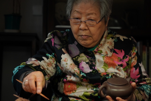 紫砂制作７０年 陶磁芸術大師の曹婉芬さん 江蘇省宜興市 写真14枚 国際