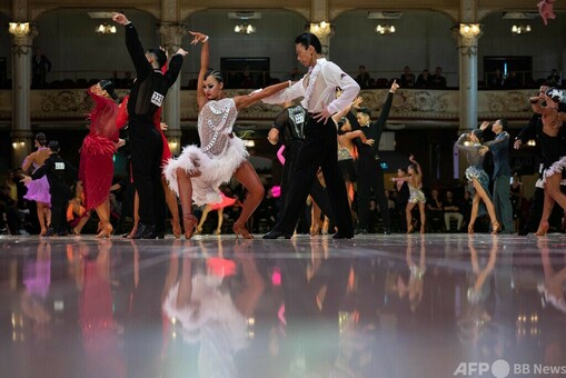 華麗にしなやかに ブラックプール・ダンス・フェスティバル開催