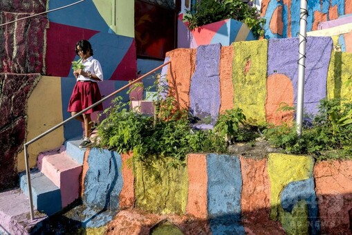 インドネシアの「レインボー村」、ネットで脚光浴びる 写真8枚 国際