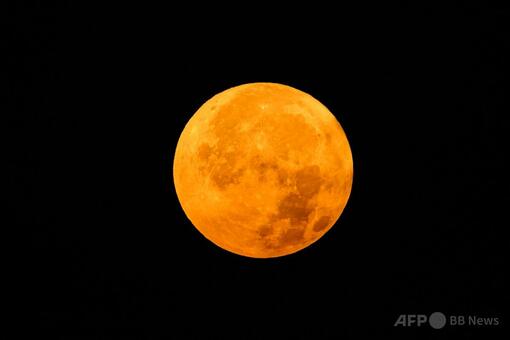 8月の満月「スタージェンムーン」 イスタンブールの夜空に 写真14枚
