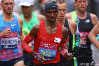 ファラー、負傷でロンドン・マラソン欠場 写真1枚 国際ニュース：AFPBB