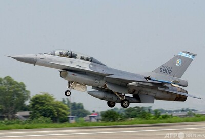 台湾、全F16戦闘機を運用停止 1機の消息不明で