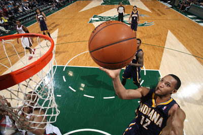 ペイサーズ、主力メンバー全員休養もバックスに勝利