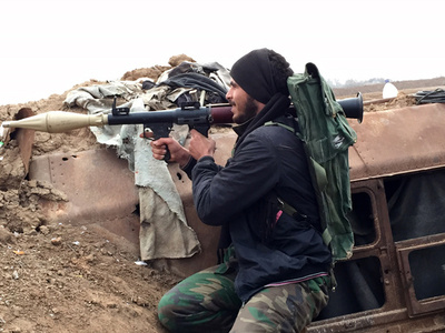 有志連合、シリア軍を空爆か 兵士60人以上死亡 停戦に陰り 