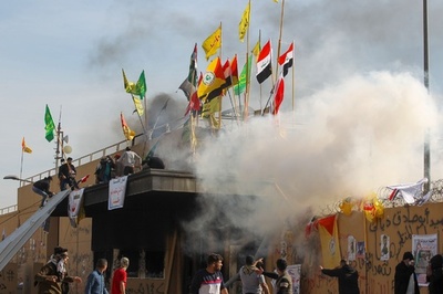 イラクの親イラン派デモ隊、米大使館の包囲解き退去