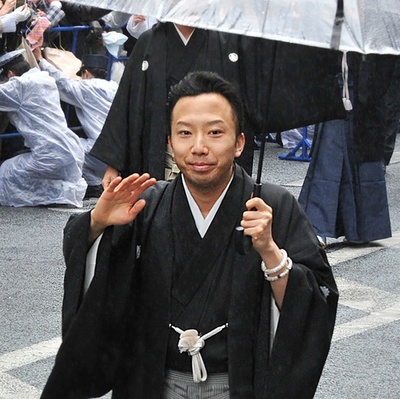 Japan kabuki star arrested over mother's suicide: police