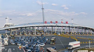 港珠澳大橋珠海公路通関地を通行する香港・マカオナンバー車両 計1000万台を突破