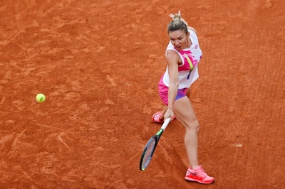 ハレプ快勝で3回戦へ、スビトリーナも勝ち上がり 全仏OP