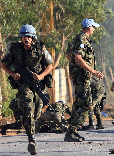 レバノン南部で国連軍に爆弾攻撃、スペイン兵ら6人死亡