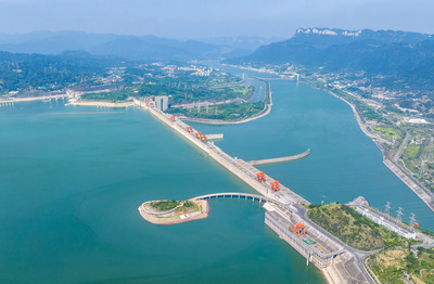 中国の三峡ダム、水位150メートルに 洪水調整段階に入る