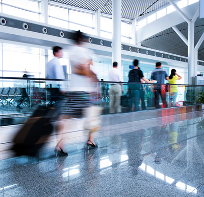 英国人の旅行先選び、家族と友人の口コミが1番 アンケート調査