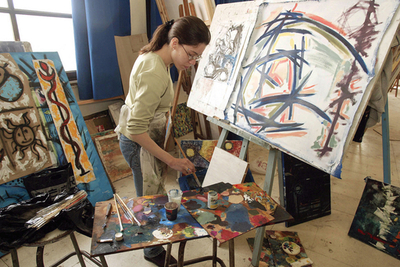 性的に活発な美術系女子学生、理系男子学生は奥手 豪研究