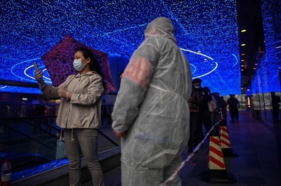 新型コロナ「免疫パスポート」めぐり賛否、抗体あれば再感染しない？