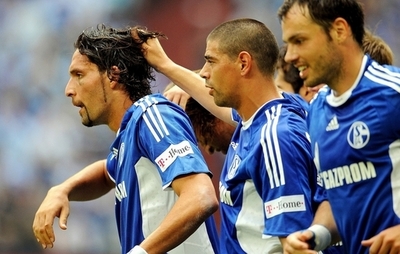 シャルケ 開幕戦を勝利で飾る