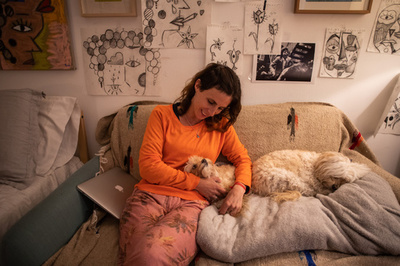 外出制限下の一人暮らし、「触れ合い」なくさず健康な生活送るには？