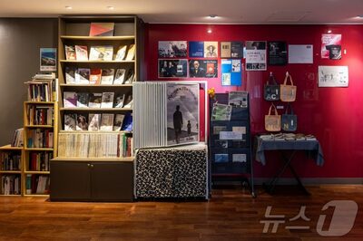 「こんなに感性的なソウル、知らなかった」…アナログな空間で“静かな癒やし”『シネマティック・ソウル旅行』に注目