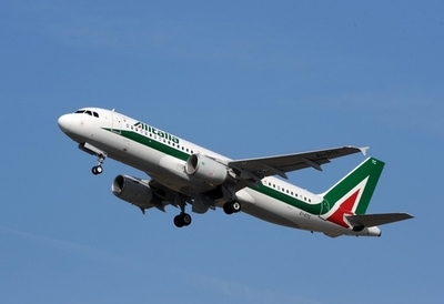 パリ発のローマ便でハイジャック未遂、トリポリ着陸を要求