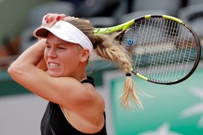 ウォズニアッキが好発進、初出場コリンズに快勝 全仏OP